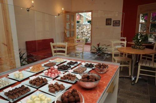 Mi'Ilya Chocolate House Guest House Kültér fotó