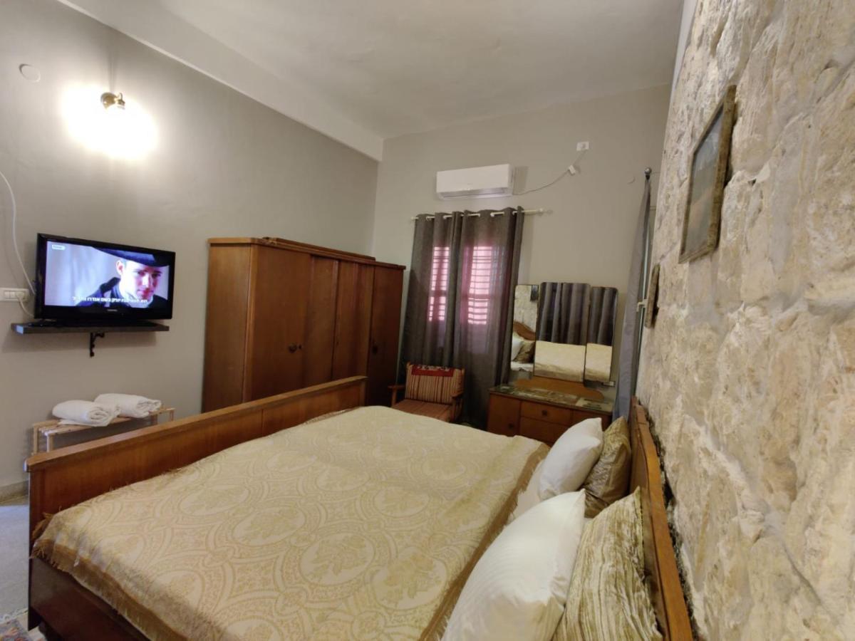 Mi'Ilya Chocolate House Guest House Kültér fotó