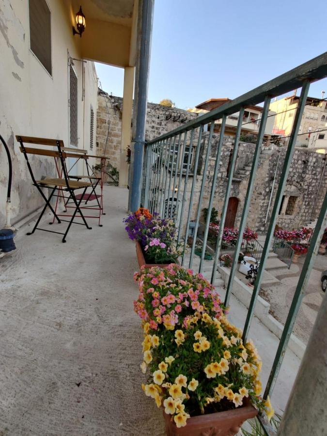 Mi'Ilya Chocolate House Guest House Kültér fotó