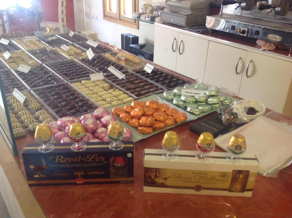 Mi'Ilya Chocolate House Guest House Kültér fotó